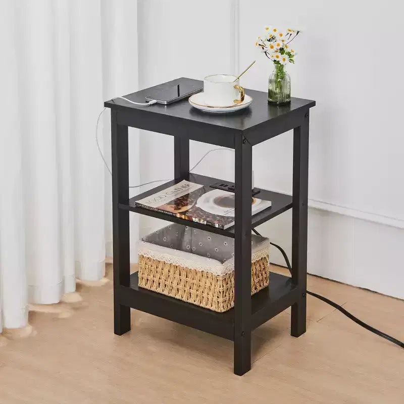 Table de chevet moderne avec station de recharge, Table d'appoint avec étagère de rangement pour chambre ou salon, Petits espaces, Noir/Marron/Blanc