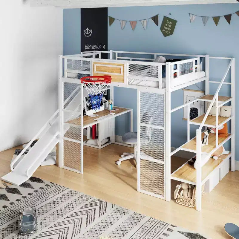 Lit mezzanine pleine grandeur en métal avec bureau intégré, armoire ouverte, panier de basket, toboggan et escalier
