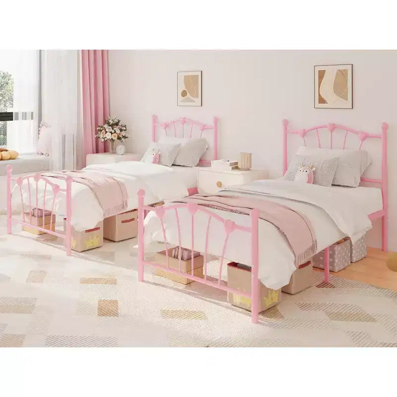 Cadre de lit doubleCadre de lit en métal en forme de cœur avec tête et pied de lit et rangement sous le litPas besoin de sommier tapissier