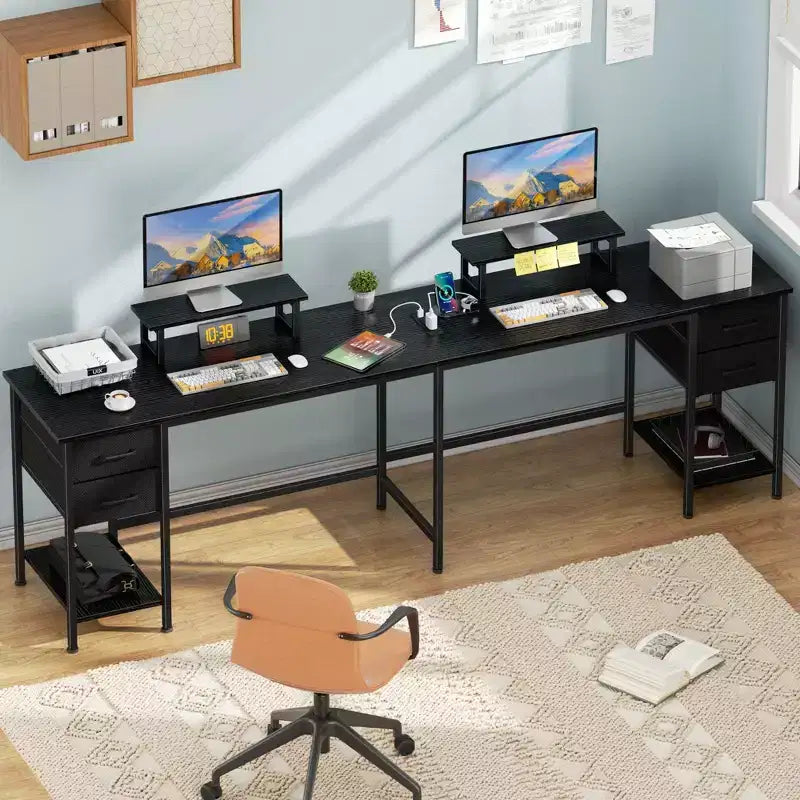 Bureau d'ordinateur en L noir de 168 cm avec station de charge, bureau de jeu de 240 cm de long pour deux personnes, 4 tiroirs, 2 supports d'écran, rangement pour bureau à domicile